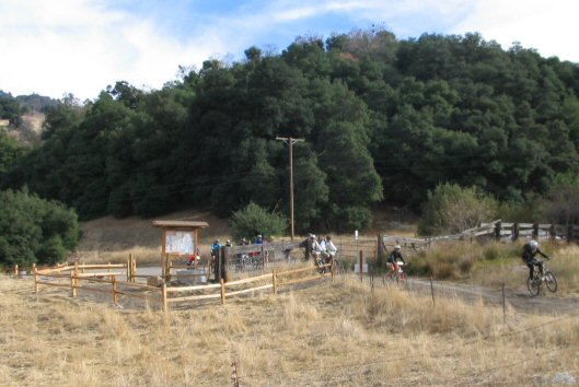 Farmer Road Trailhead